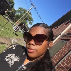 Meet your Posher, Johnnesha